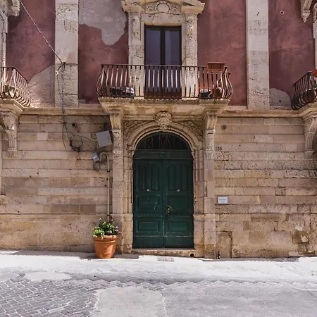 Palazzo Bozzanca By Wonderful Italy Apartment